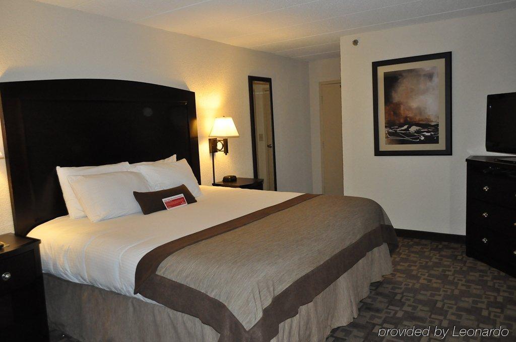 Holiday Inn And Suites Charleston West, An Ihg Hotel Kamer foto